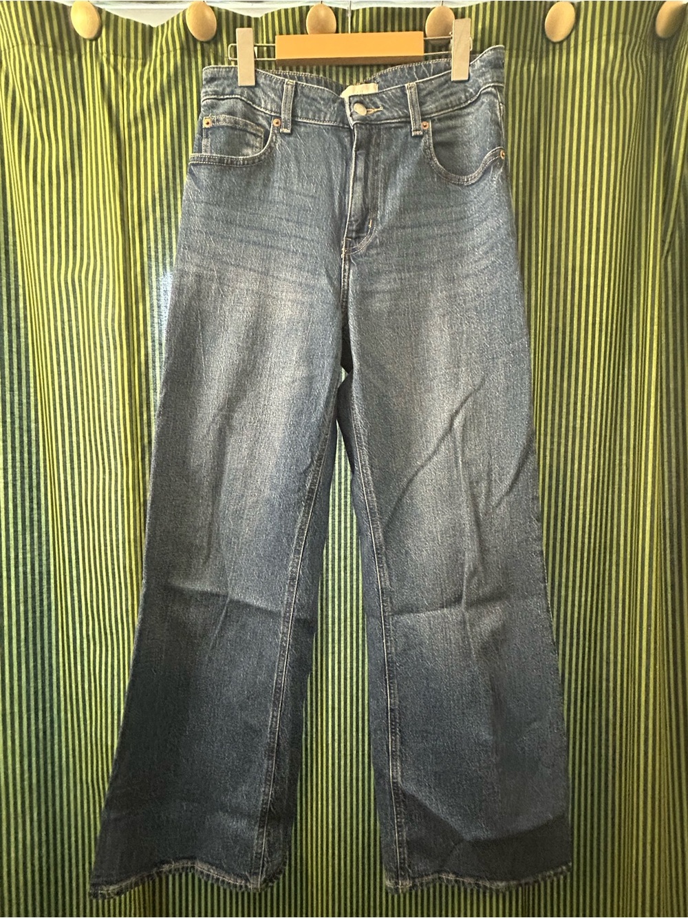 Classic Women's Wide-Leg Blue Denim Jeans